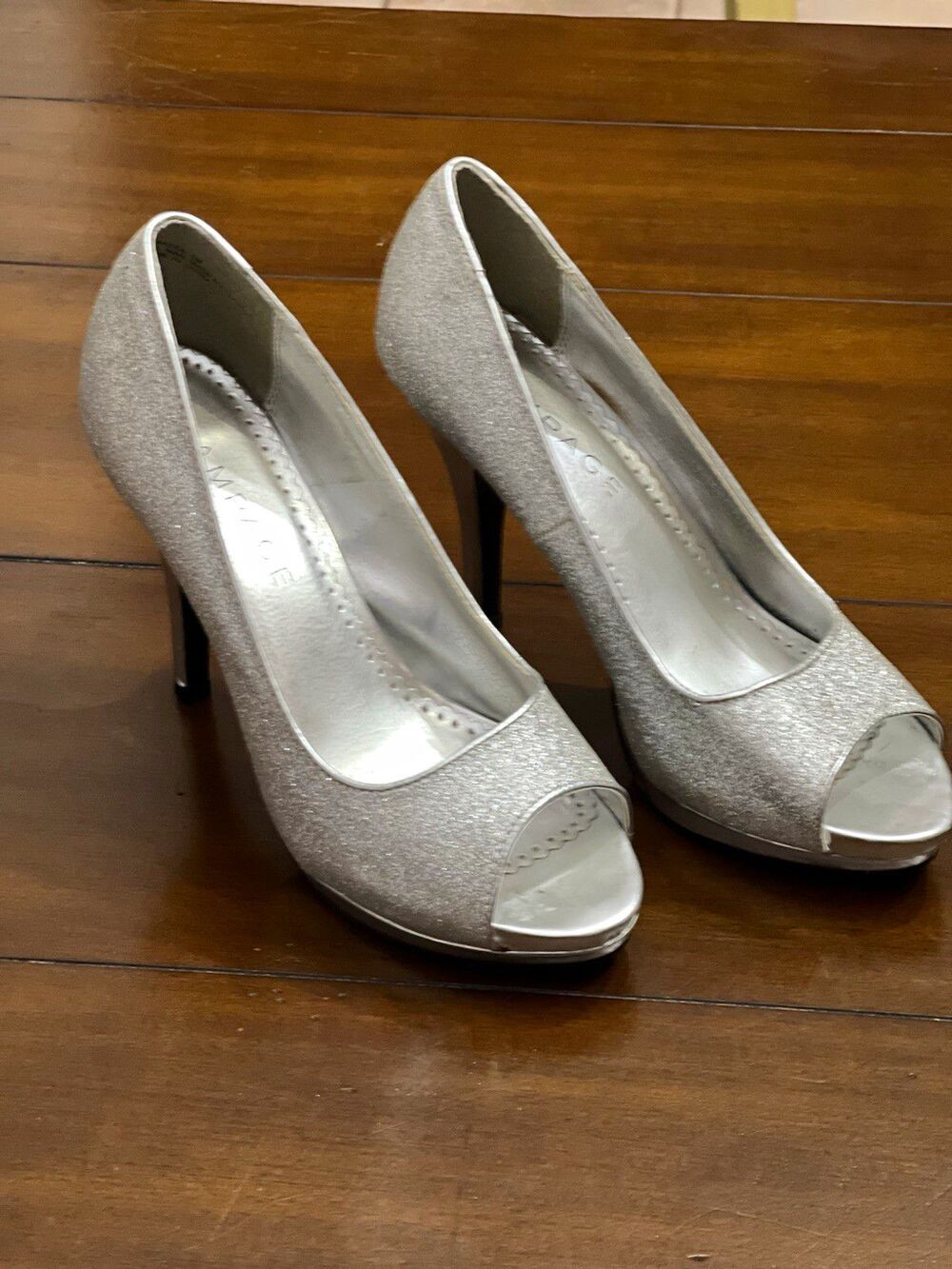 Rampage Silver Glitter Peep Toe Platform Pumps Heels Gracee Size 8M Party